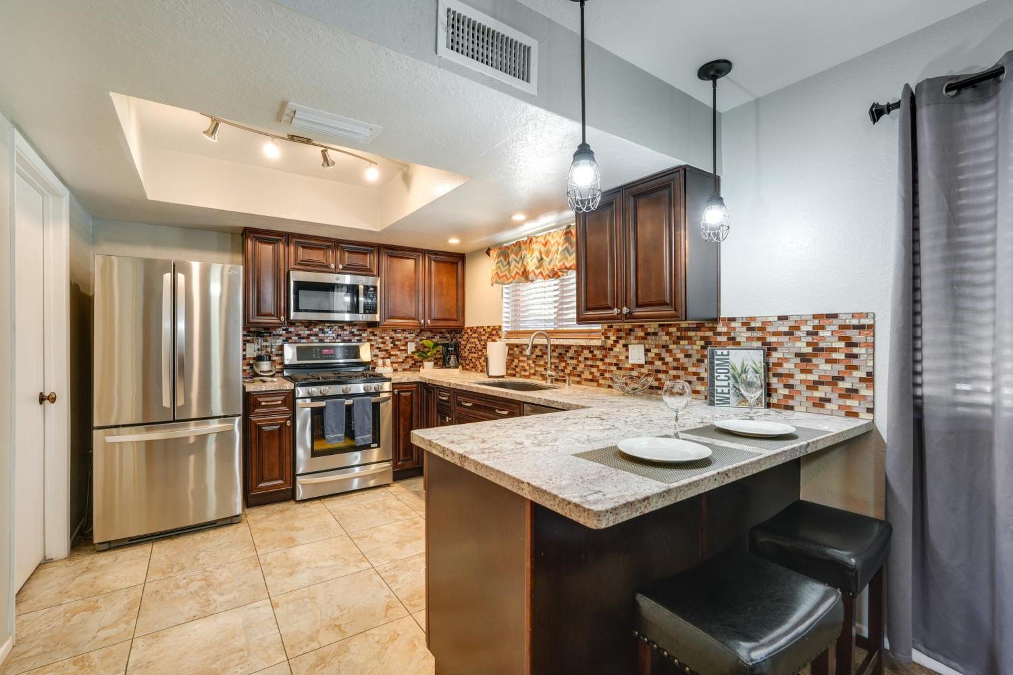 Phoenix Home With Pool About 10 Mi To Camelback Mtn Ngoại thất bức ảnh