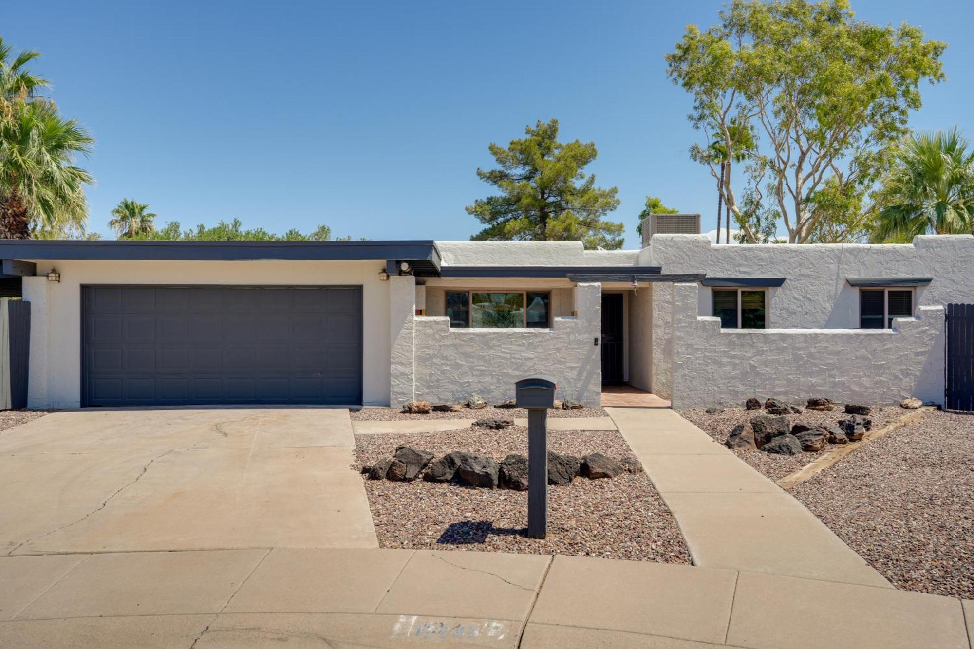 Phoenix Home With Pool About 10 Mi To Camelback Mtn Ngoại thất bức ảnh