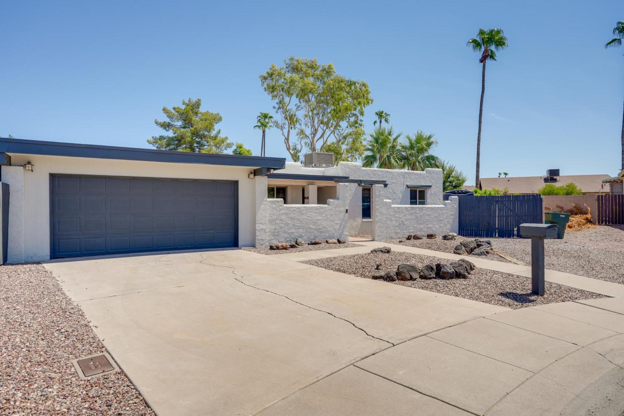 Phoenix Home With Pool About 10 Mi To Camelback Mtn Ngoại thất bức ảnh